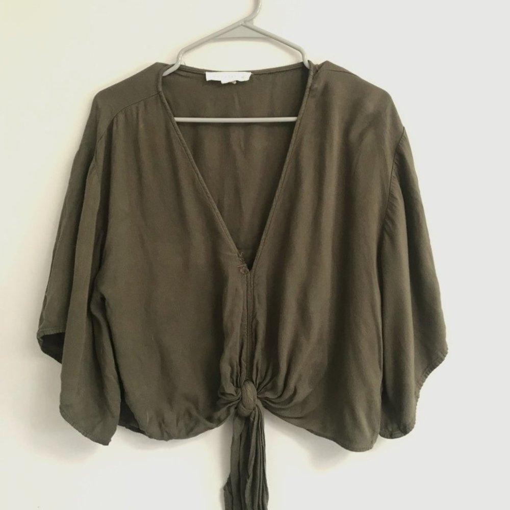 Hippie crop tie shirt